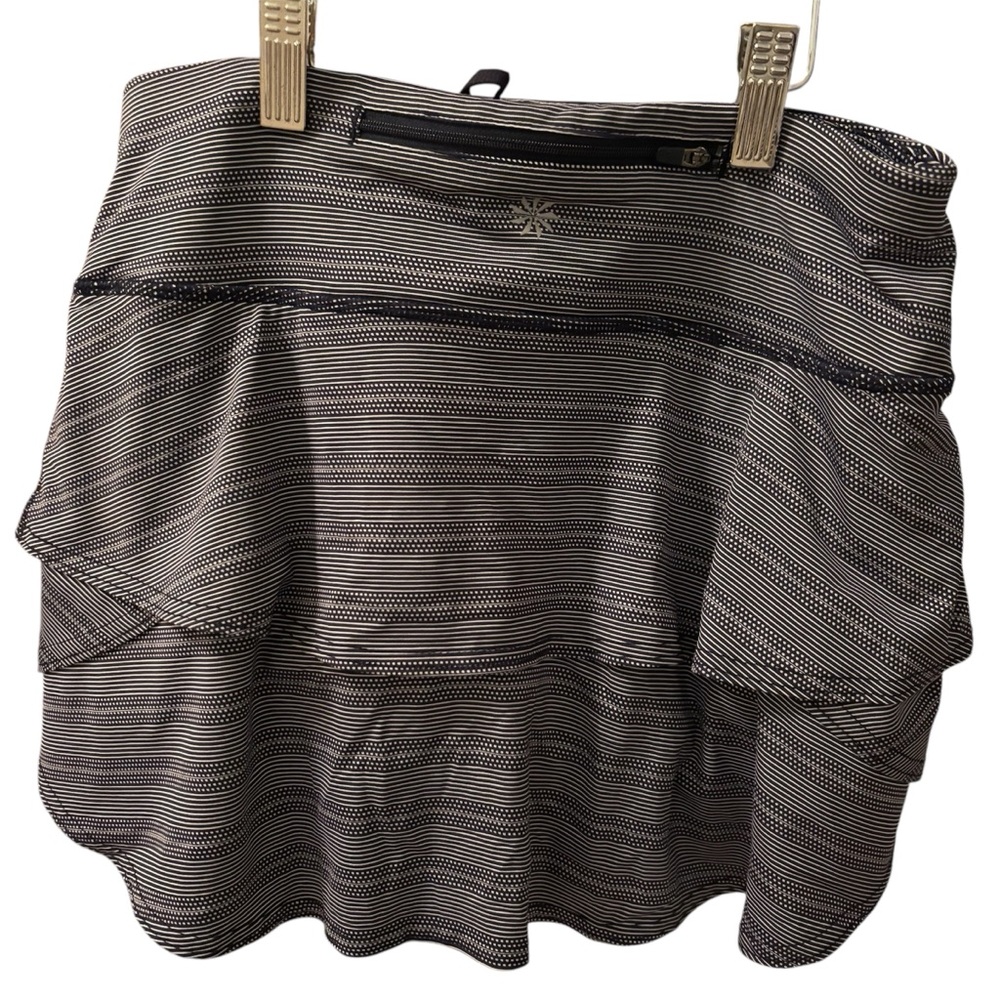 Athleta small women’s navy blue tennis skirt